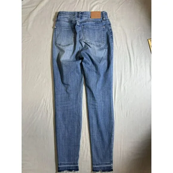 Judy Blue Jeans Womens 5/27 Blue Stretch Slim Fit Faded Pull On Released Hem - Picture 2 of 7